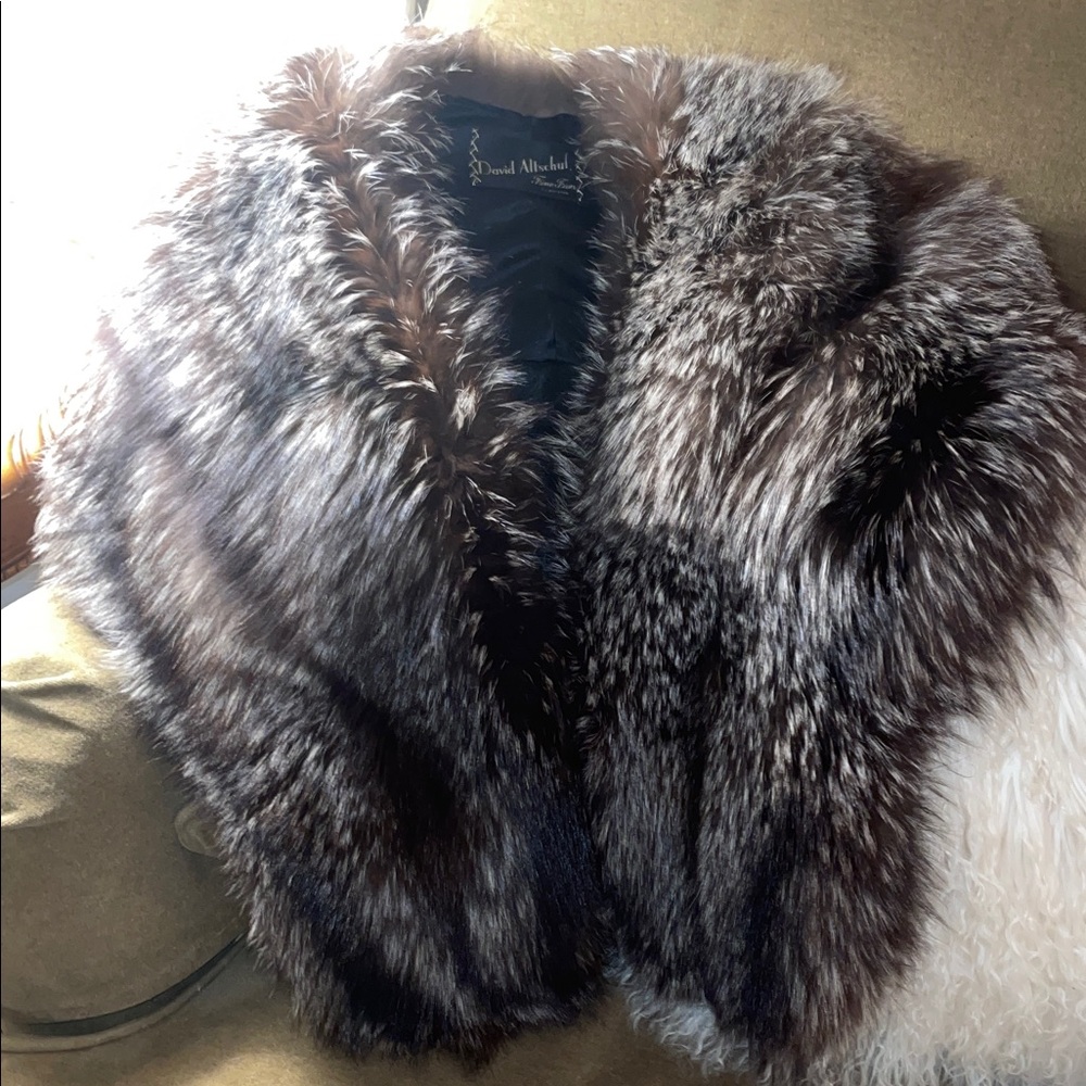 David Altschul Fine Furs Elegant Brown Shawl
